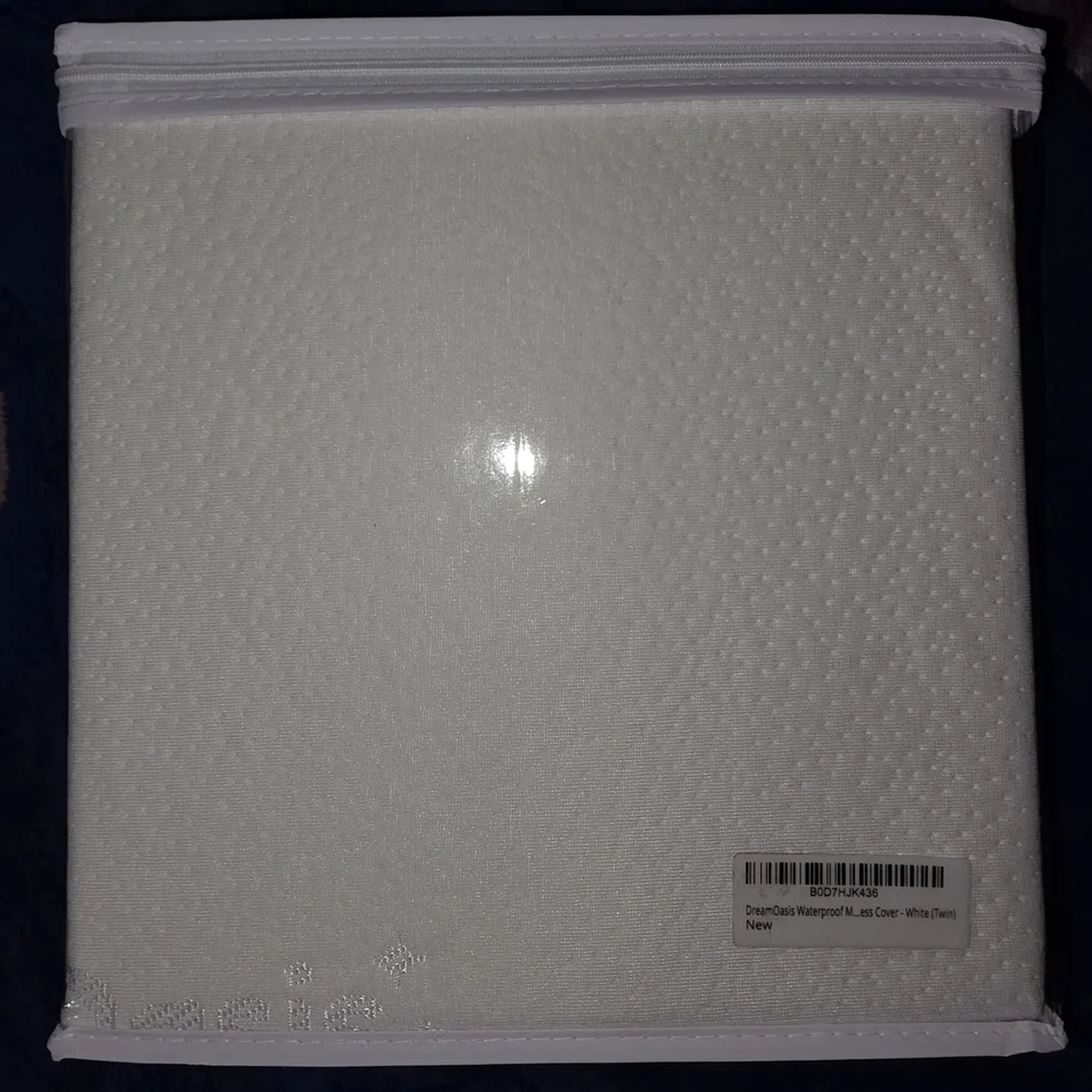 Premium Bamboo Twin Mattress Protector - White